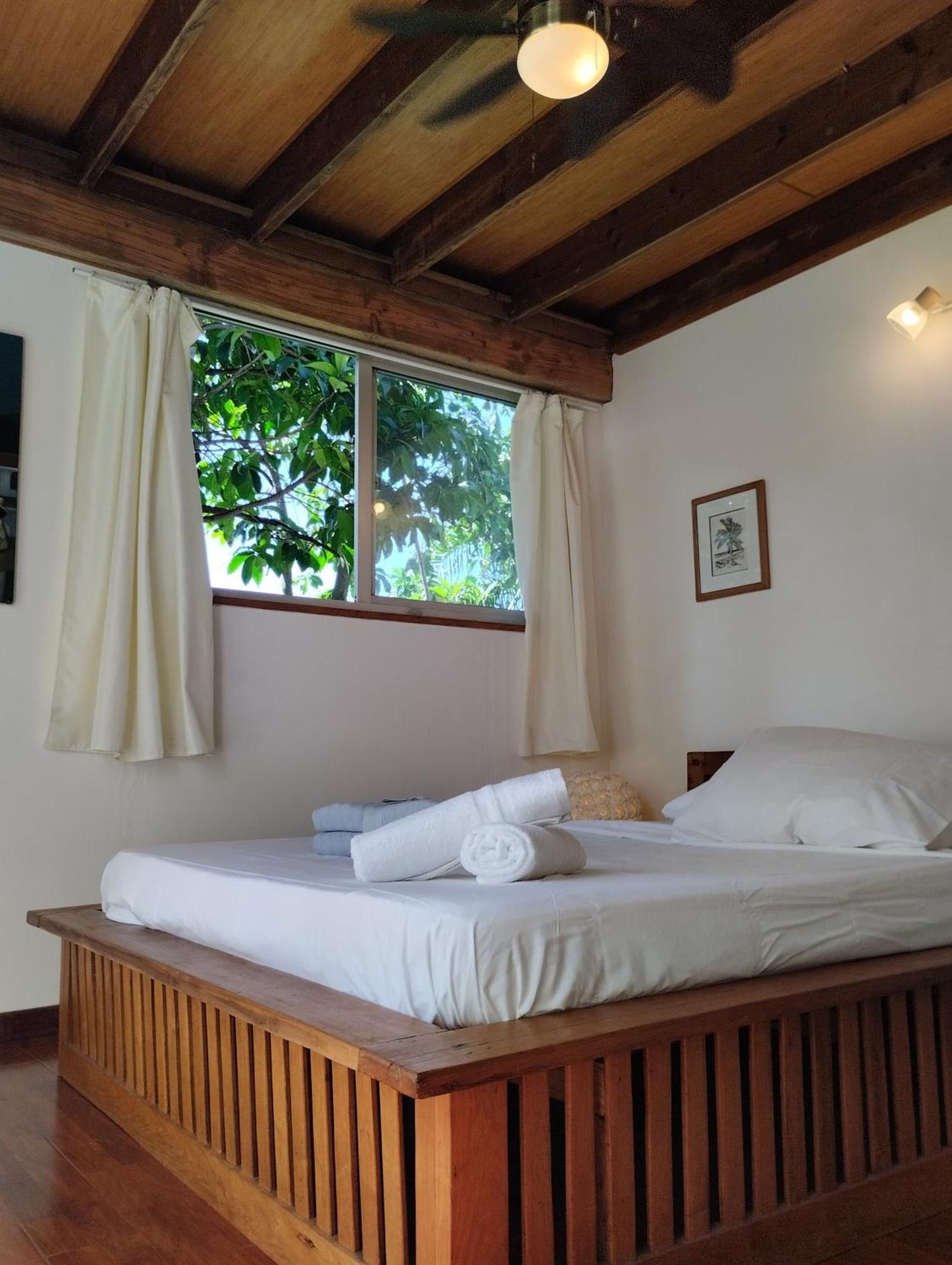 Tema'E Beach House Temae Exteriör bild
