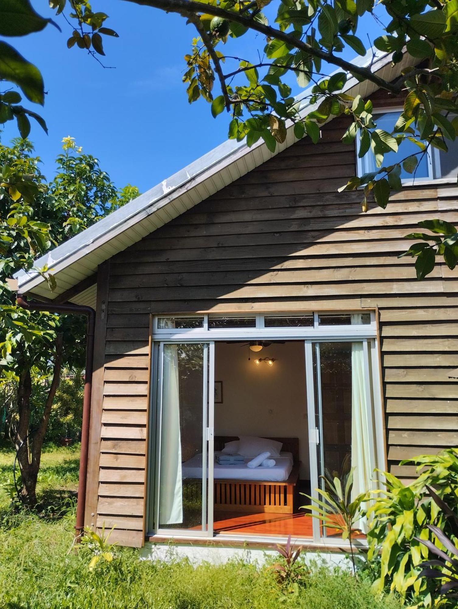 Tema'E Beach House Temae Exteriör bild